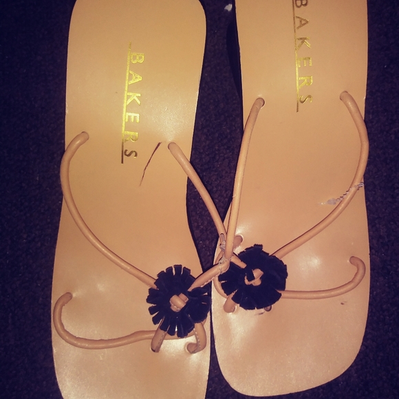 Shoes - Picture 5 of 6